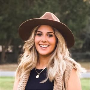 Meet your Posher, Ellie